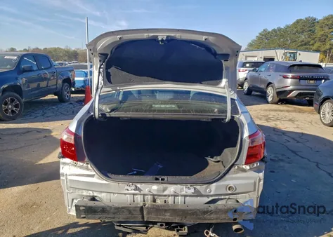 2018 Toyota Corolla L z USA, uszkodzony, nr VIN 2T1BURHEXJC069142